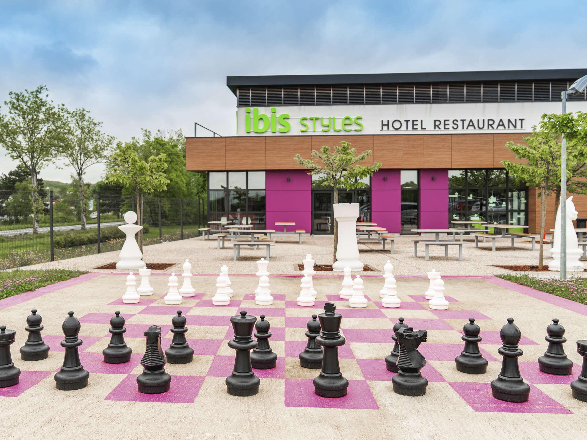 Ibis Styles Castres Hotel Bagian luar foto